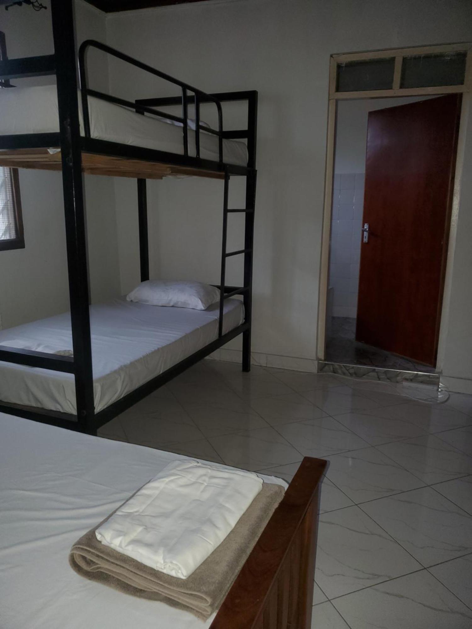 The Nest Haven Hostel Dar es Salaam Buitenkant foto
