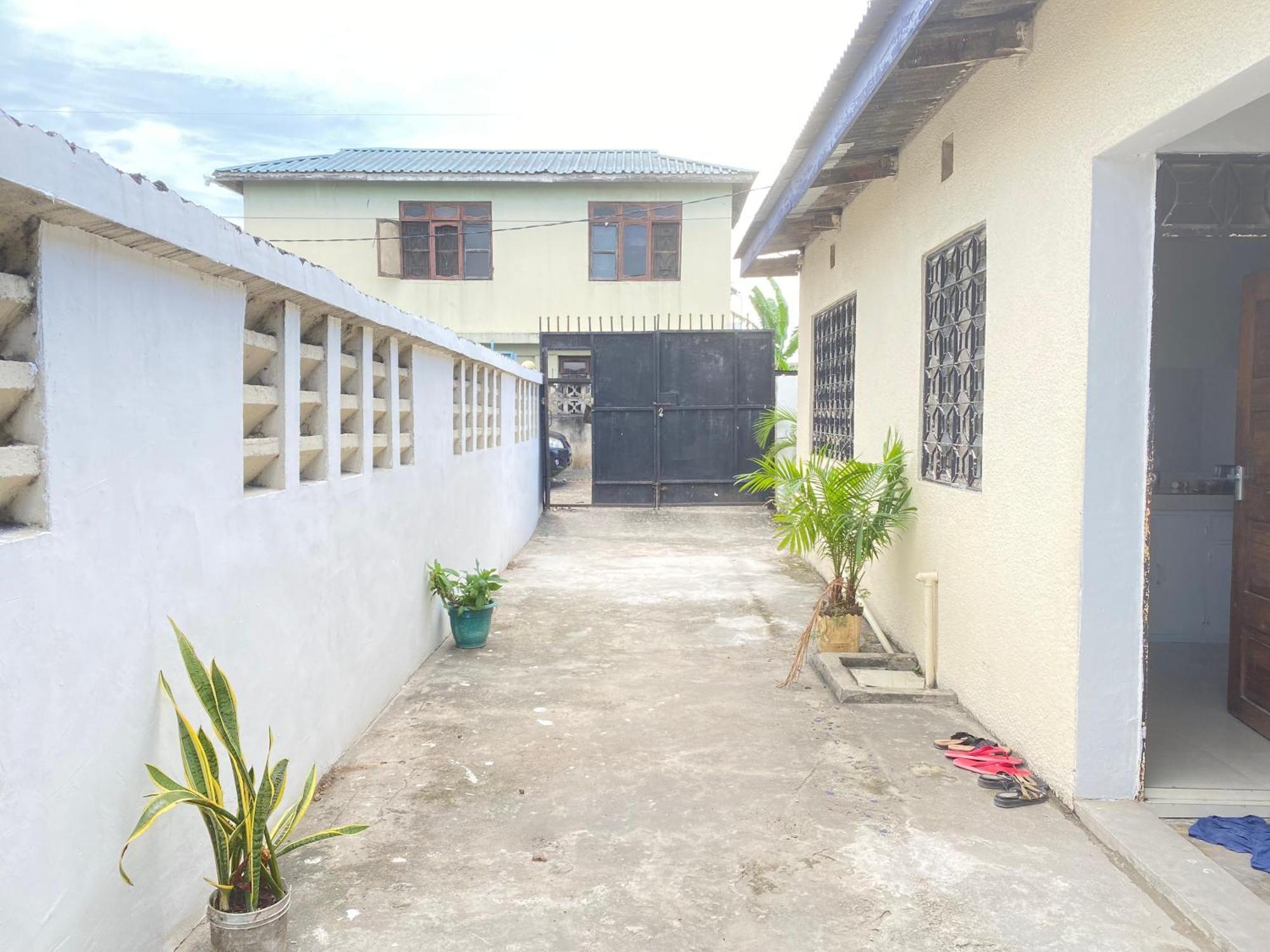 The Nest Haven Hostel Dar es Salaam Buitenkant foto